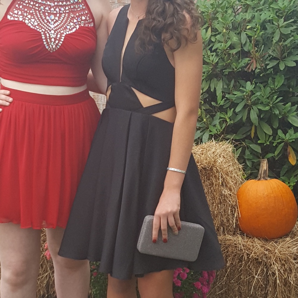 Short Black Sherri Hill Prom/Homecoming dress